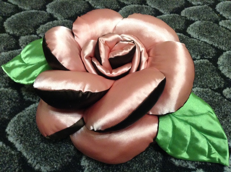 Подушка в интерьере