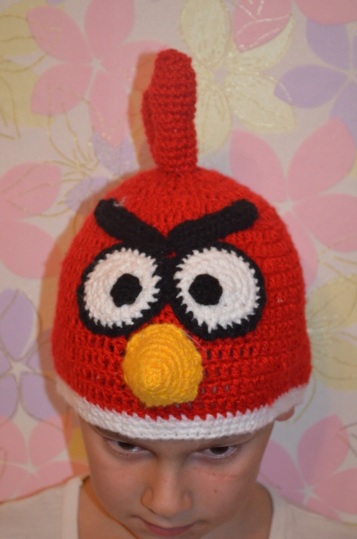 Шапка Angry Birds.