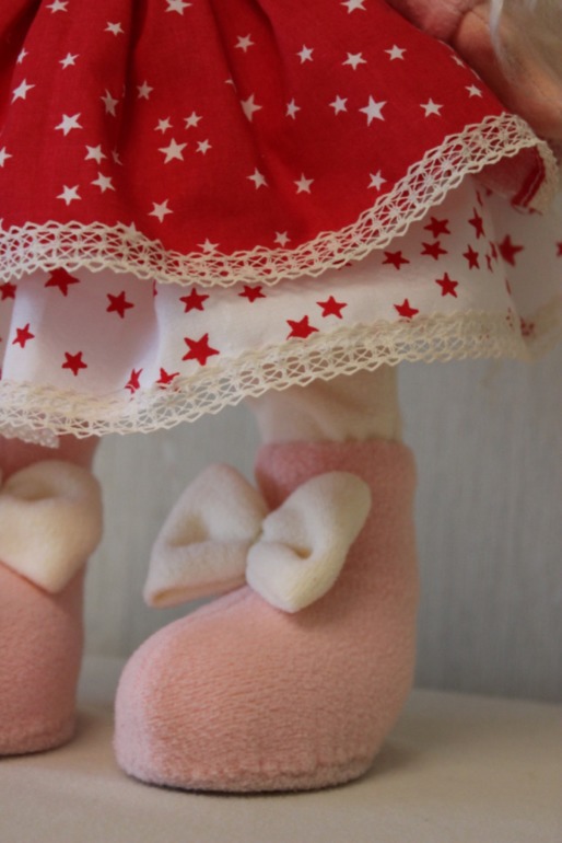 Текстильная кукла ручной работы. Продается.