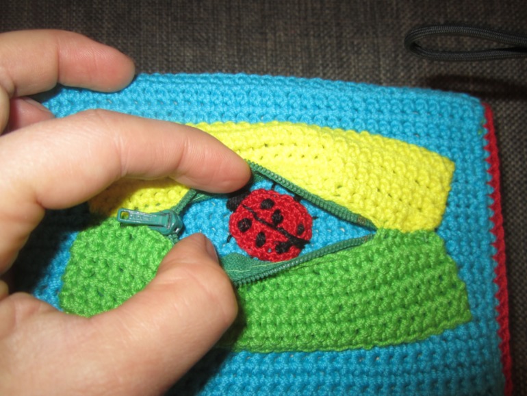 Развивающая книжка Цвета и формы