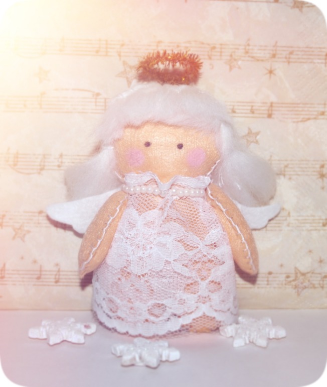 Новогодние игрушки из фетра