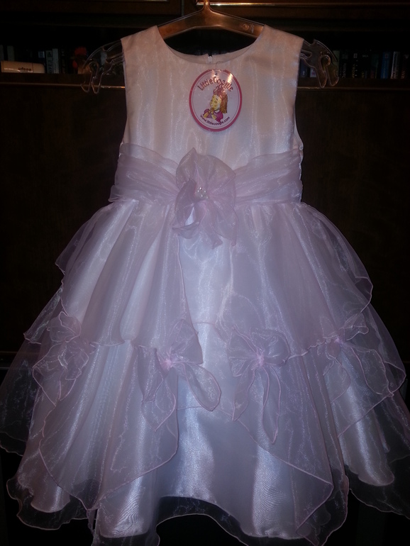 Нарядные платья для девочек: от 4 до 7 л. -от 1300 до 1600 руб.,   от 6 мес до 2 л. - от 650 до 900