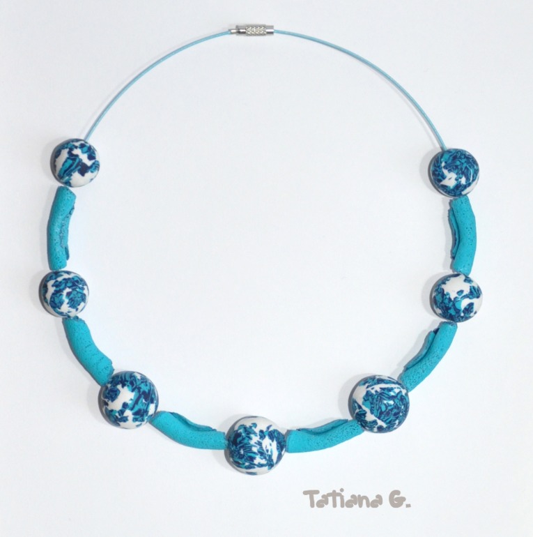 Бусы "Голубые узоры"