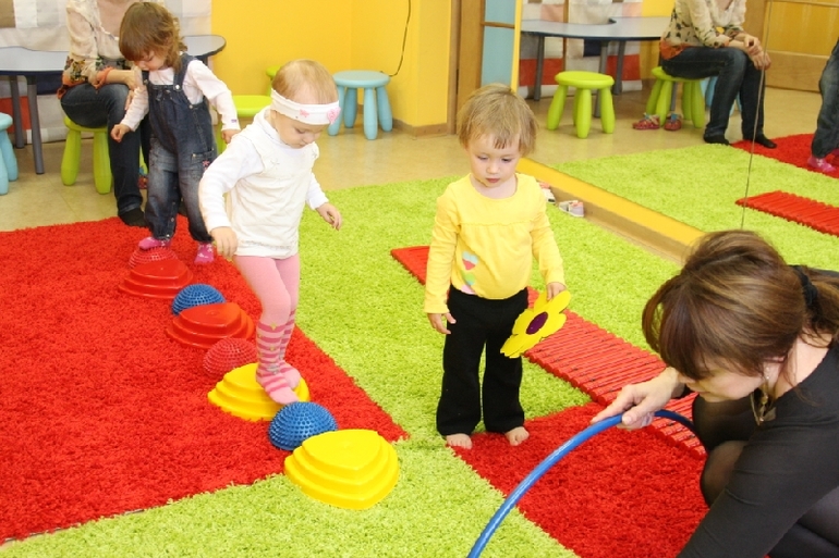 Где найти физкультурное для малышей?