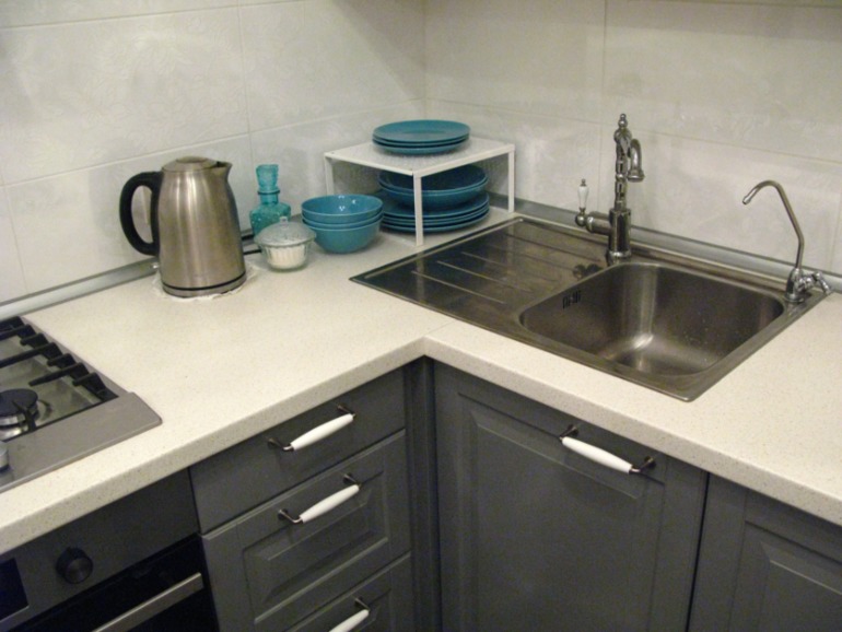 Ну и наша кухня: добро пожаловать)