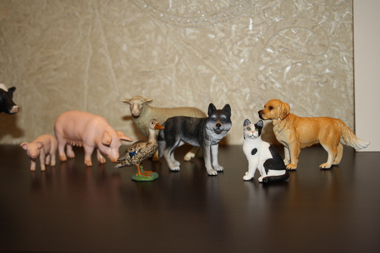 Djeco, Schleich, Larsen. Наши очередные приобретения.