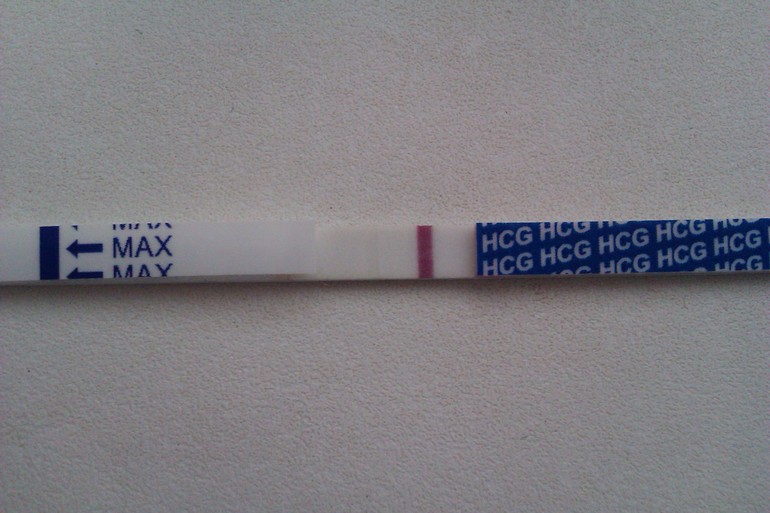 Девочки,посмотрите это самый настоящий реагент,да?(((