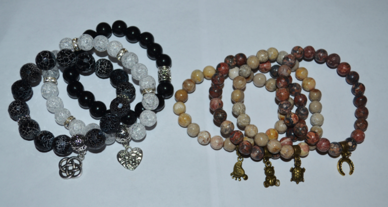 Браслеты ручной работы из полудрагоценных камней. Браслеты есть в наличии и под заказ!!!