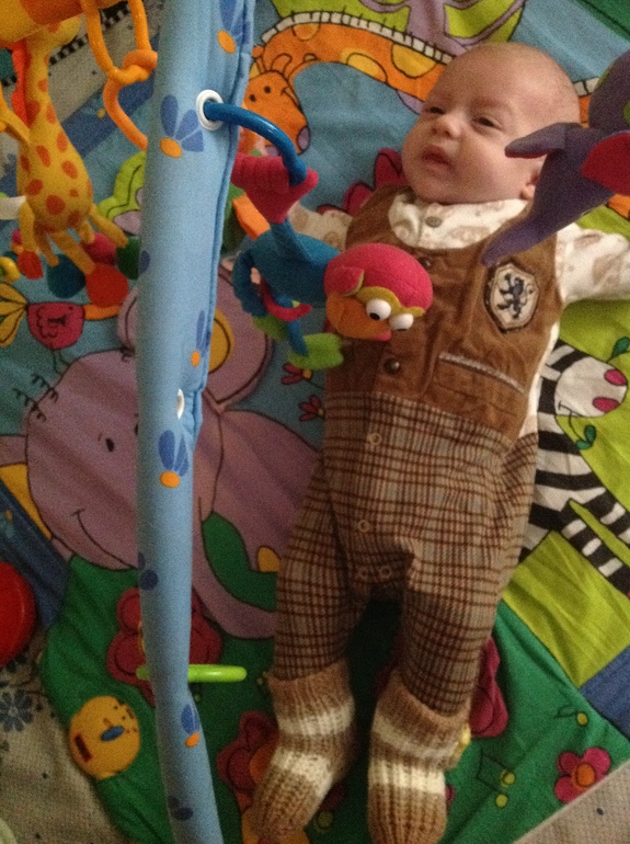 А нам 2 месяца!Мы тут самые малыши получаемся))