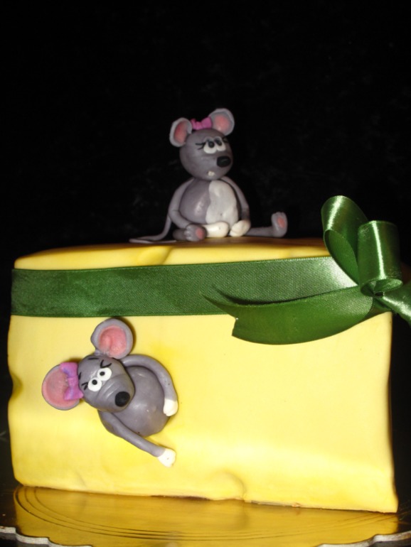 мыши в сыре- это вкусно))))