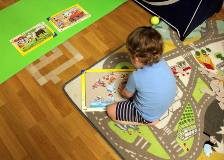 наши пазлы в 2 - 2,5 года