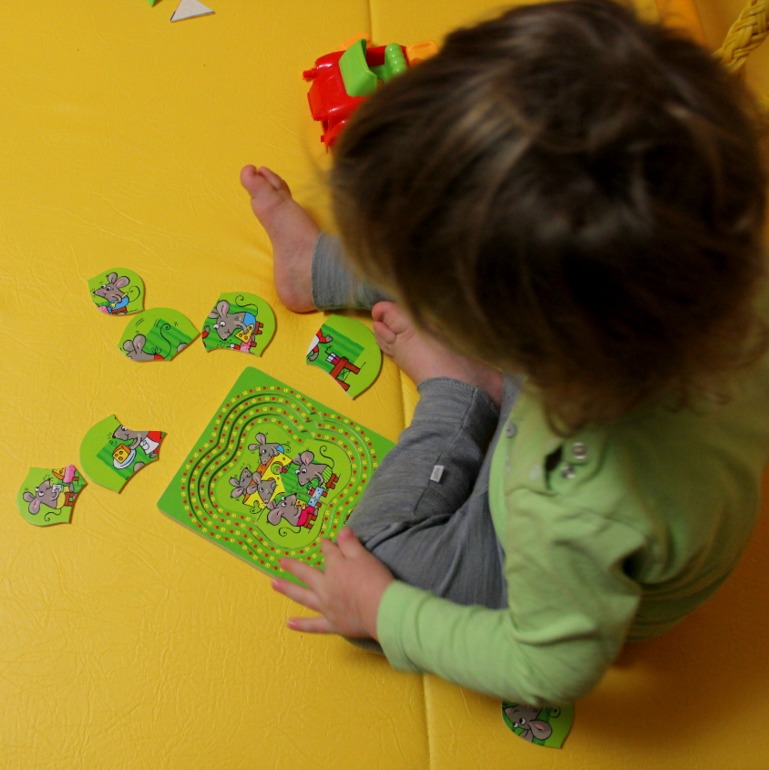 наши пазлы в 2 - 2,5 года