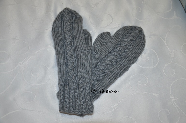 Шапка и варежки на зиму