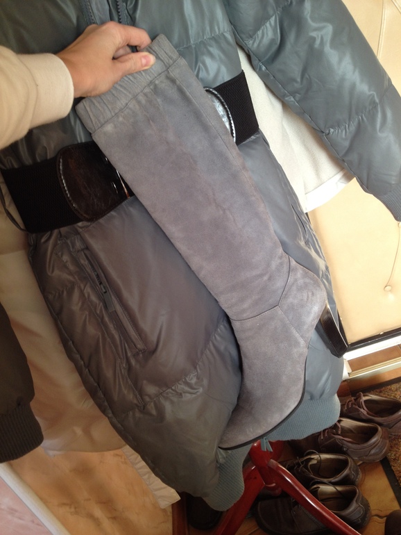 Серые замшевые сапоги 39 размера 700 рублей (весна-осень)