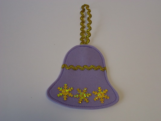 Новогодние игрушки на ёлку.