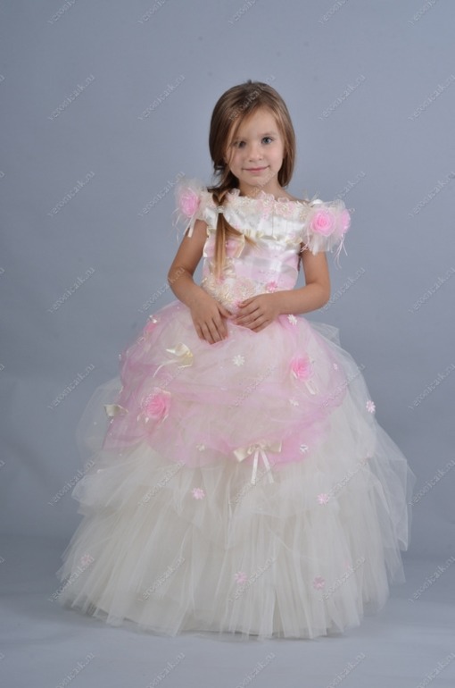 Распродажа платьев от 650 до 1500 руб