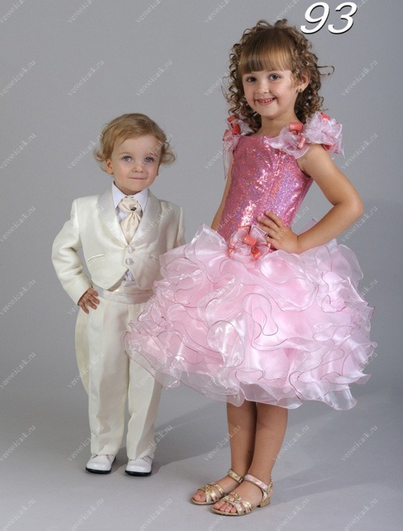 Распродажа платьев от 650 до 1500 руб