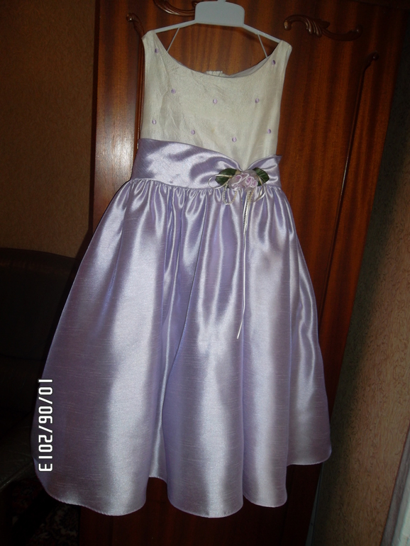 Платье Divinus Dives очень красивое 134-140 см (8-10 лет) Цена 700 руб.г. Камышин