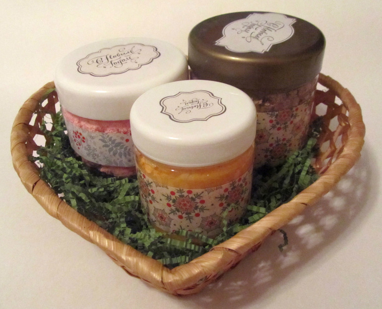 Скрабы в подарок...