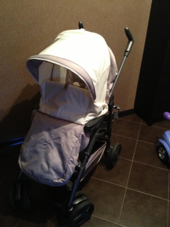 Продаю коляску Inglesina Zippy Free All Over