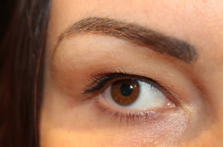 Полуперманентная тушь. Чудес не ждите!