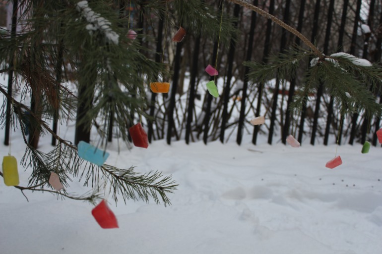 Ледяные украшения на ёлочку