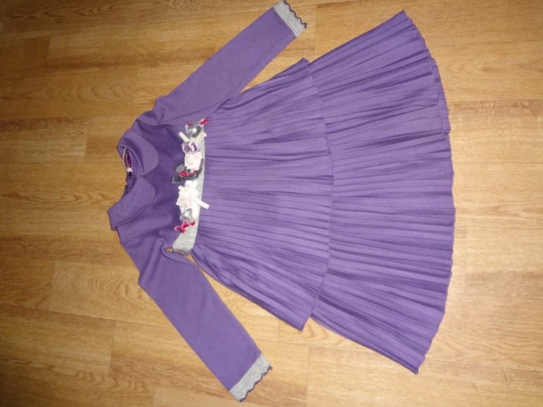 Платье Monnalisa (копия) в хорошем состоянии. Р-р 110/56 1000 руб.