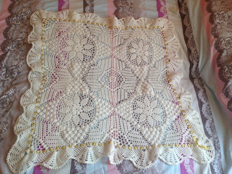 Давно навязала - плед и шапочки