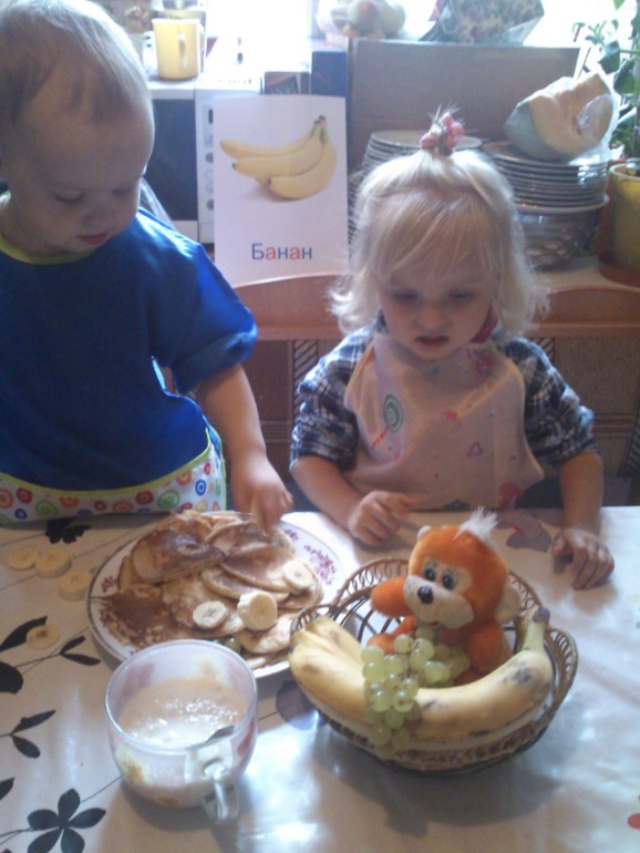 ФМ Готовим с детьми. Неделя 4, банановые оладьи и банановое молоко.