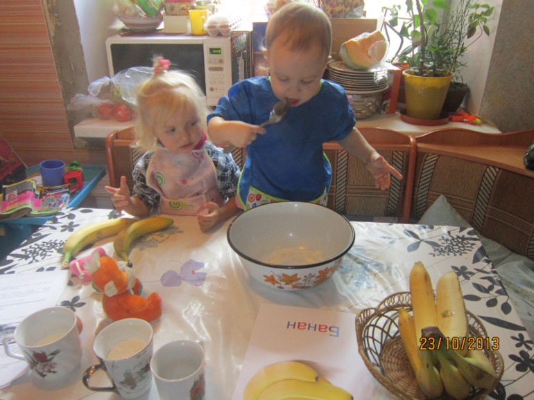 ФМ Готовим с детьми. Неделя 4, банановые оладьи и банановое молоко.