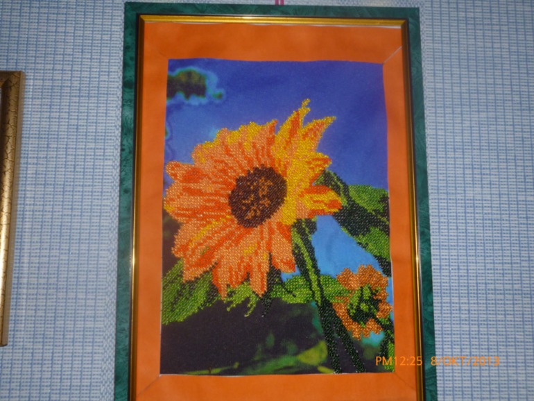 первая мамина работа бисером (и третья ее работа в вышивке вообще)