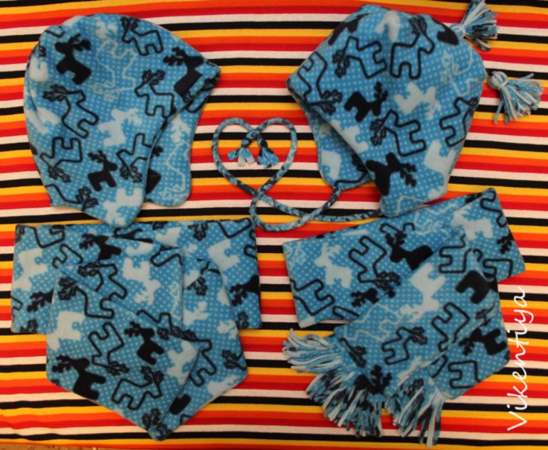 Красные сердечки, олени на голубом