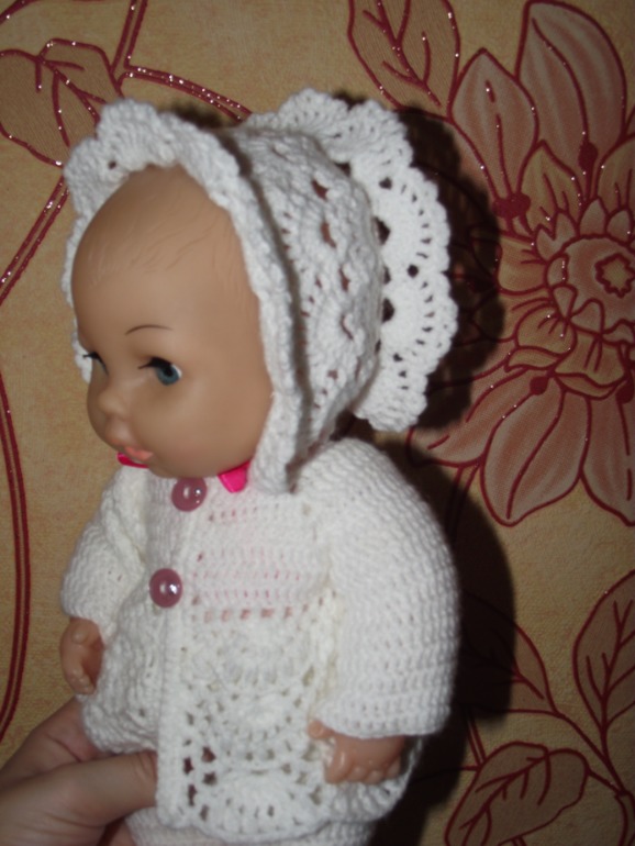 Попросили обвязать пупса в детский сад...