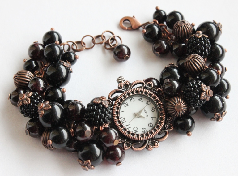 Часы "Чёрная смородина"