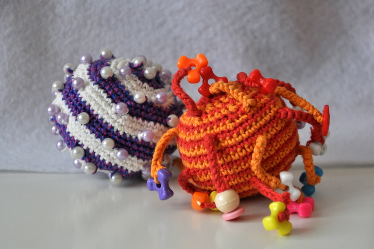 Мячики с бусинами