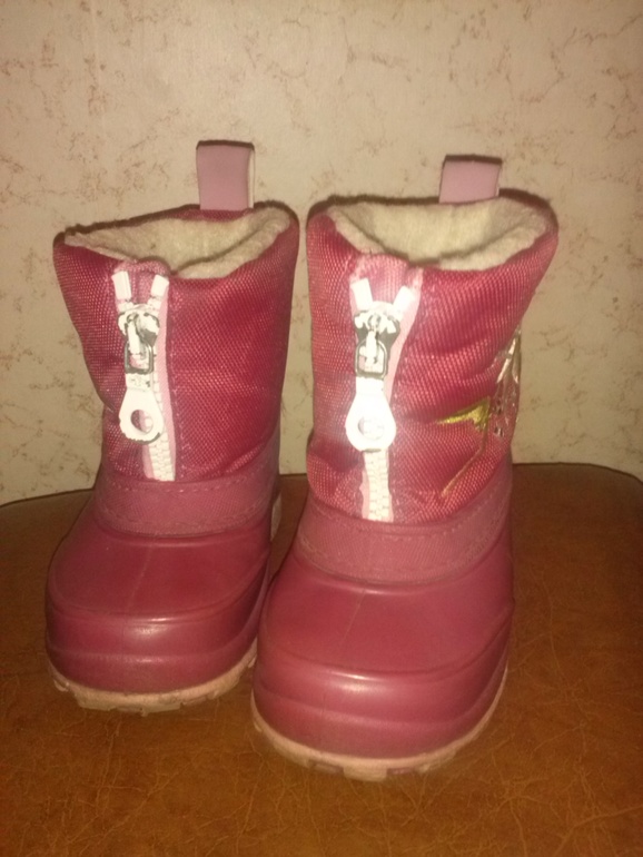 Зимние ботиночки маленького размера (18-19)