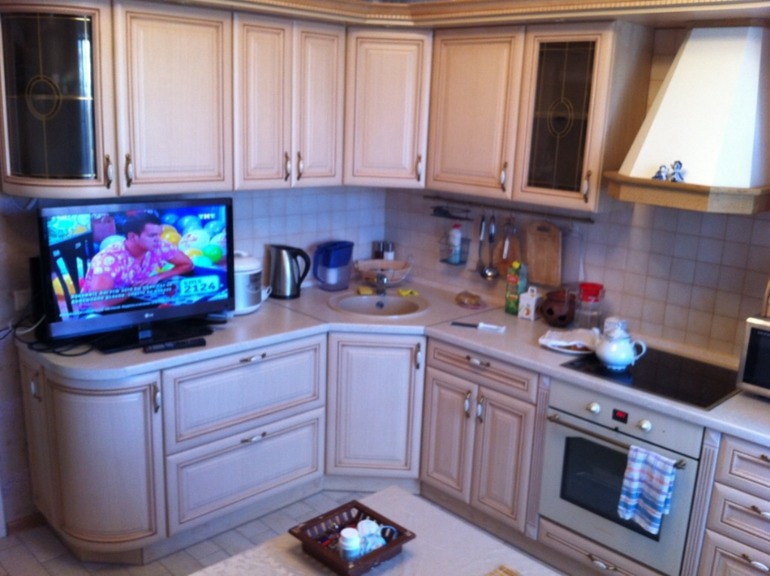 Декор скучной кухни