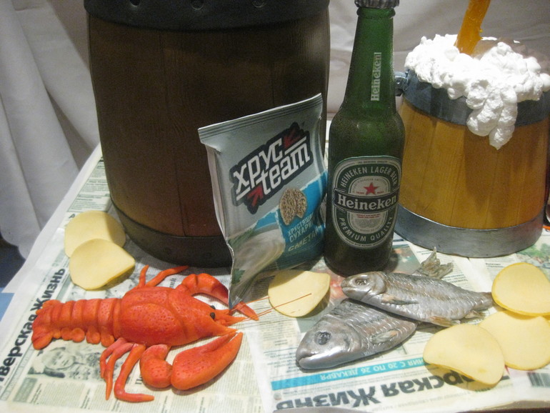 Пиво. Много пива!)))