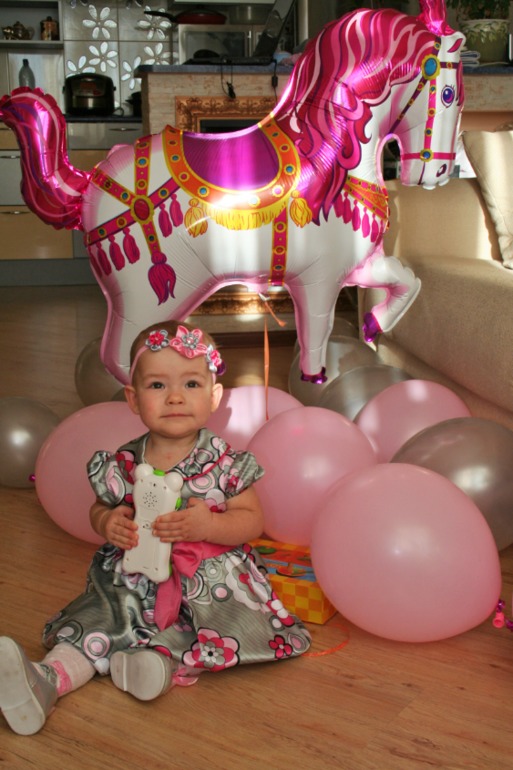 Первый день рождения! (подробные фото подготовки и празднования)