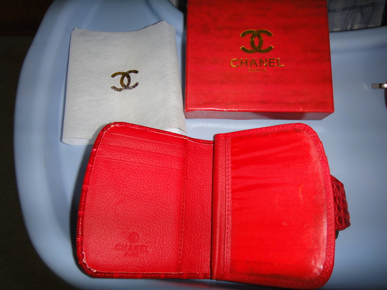 Кошелёк 500р., обложка для автодокументов 700р.Москва. М.Академическая.