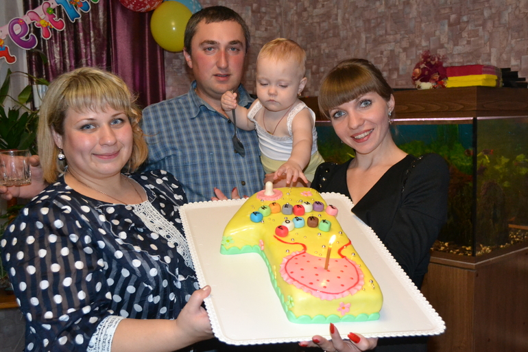 подробнее о нашем празднике АНГЕЛИНЕ 1 ГОДИК)))