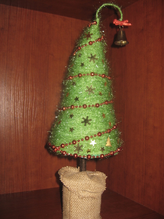 И вот она нарядная на праздник в сад ушла!