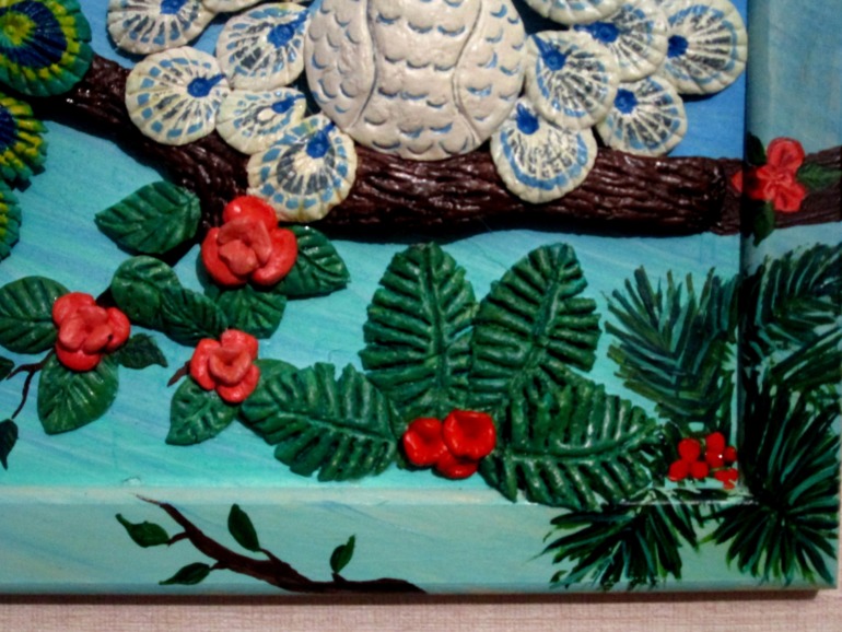 Цветущий папоротник и павлины