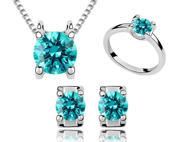 Дизайнерская бижутерия с элементами CRYSTALLIZEDTM -Swarovski Elements.