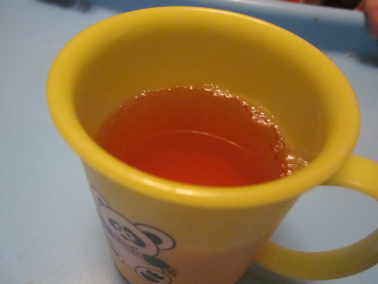 Кампот из яблок и брусники.