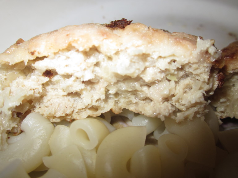 Сочная котлетка(в духовке) с макарошками