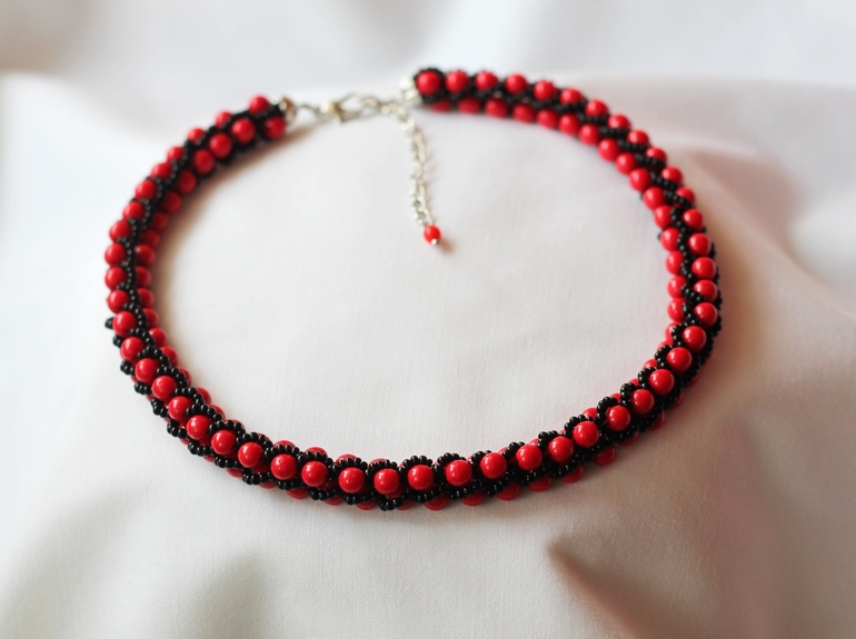 Новые колье в технике "турецкий жгут".