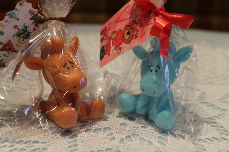 Решила я в этом году своих родных порадовать мыльными подарочками!!!