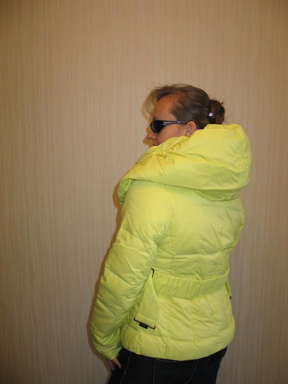 Пуховички женские новые,Лёгкие интересные Ветровки для девушек и постарше, плащики,