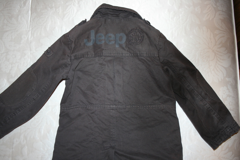 курточка JEEP 104 размер